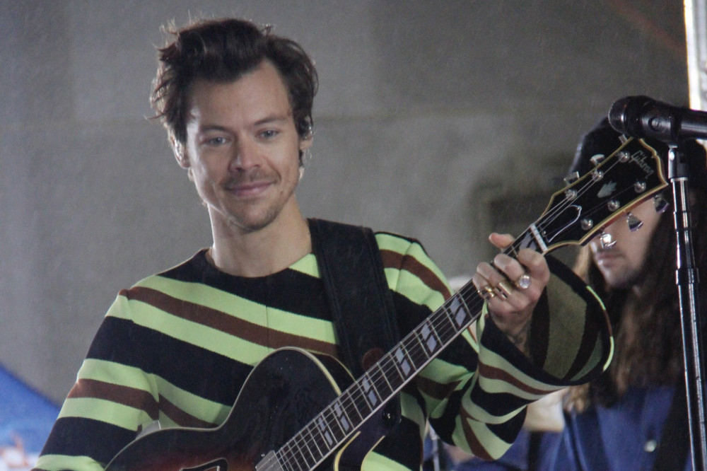 Harry Styles and Zoë Kravitz have been seen introducing each other to their separate groups of friends